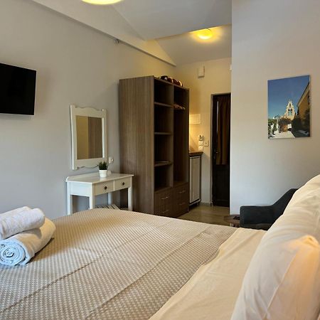 Elizabeth Aparthotel Рода Екстериор снимка
